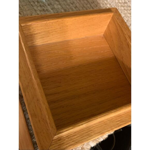 Beautiful Vintage Keepsake Box with Padded Embroidered Frame as the Cover - Picture 5 of 6